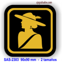  Figura femenina aseos